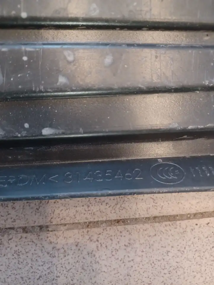 Volvo XC90 (2014 - 2019) 31435462 Резиновый коврик багажника — фото 5