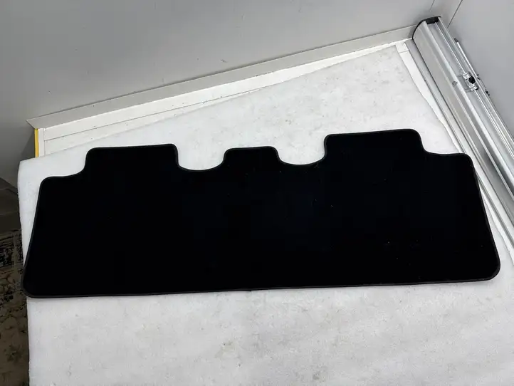 Tesla Model Y (2019 - 2024) Коврик для второго ряда — фото 2