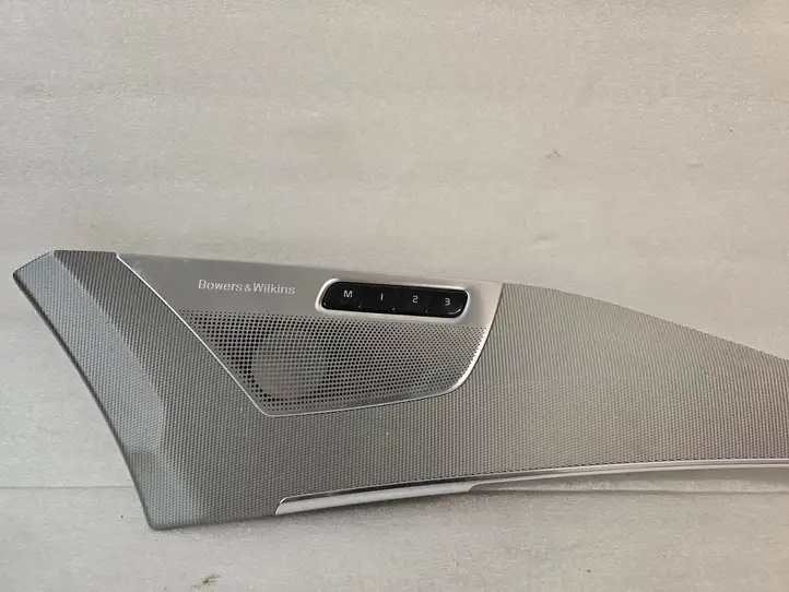Volvo XC90 (2014 - 2019) 31366192 Накладка динамика передней двери — фото 4