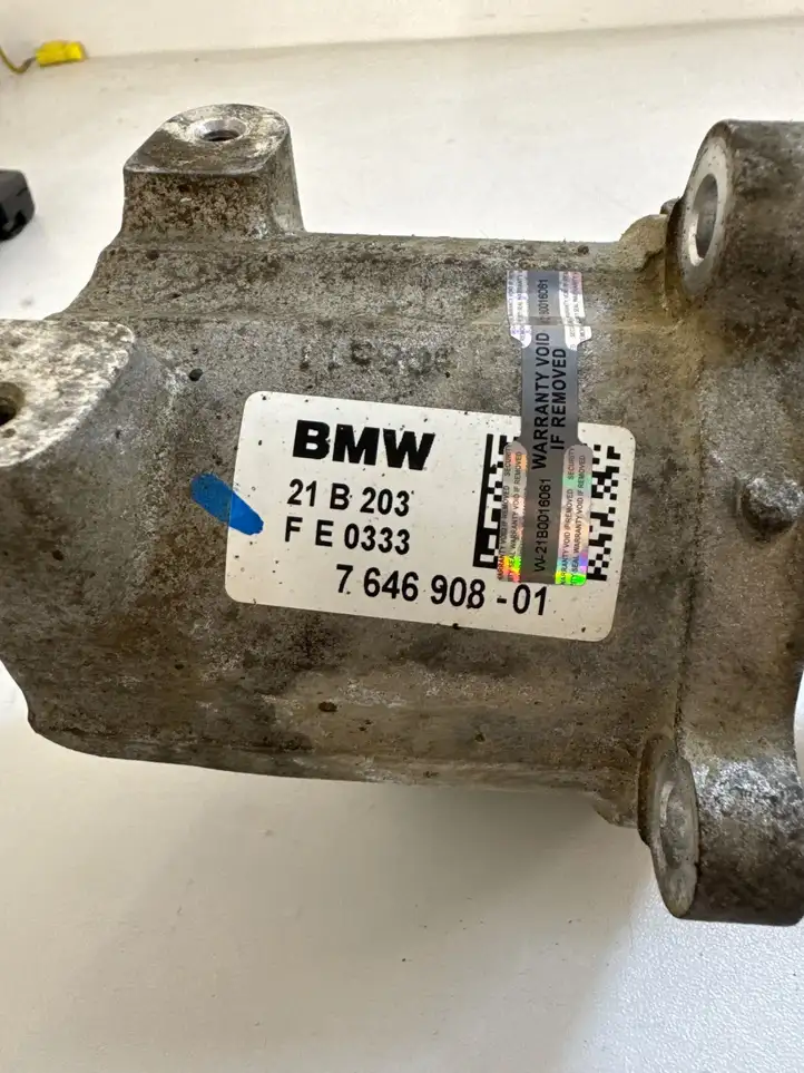 BMW 1 F40 (2019 - ) 7646908 Подвесной подшипник кардана — фото 7