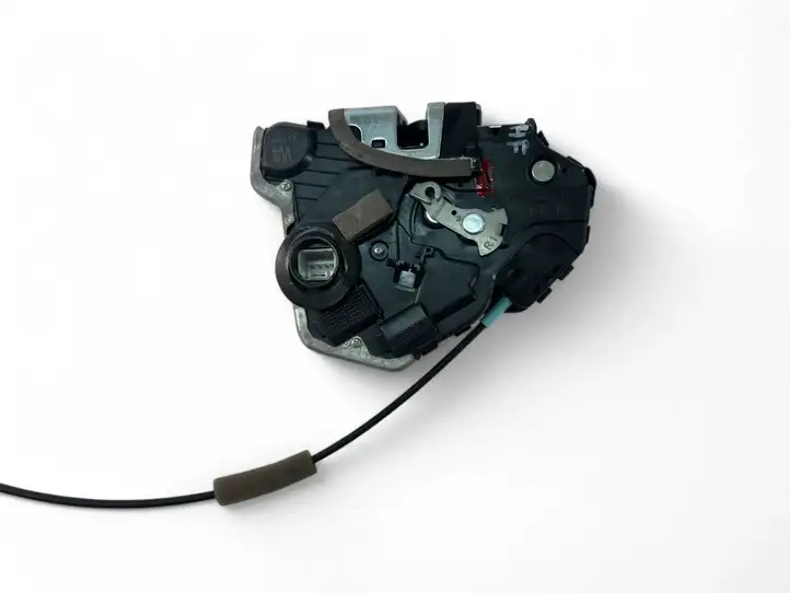 Lexus IS III XE30 (2013 - 2016) 6903060250 Замок ручки двери — фото 6