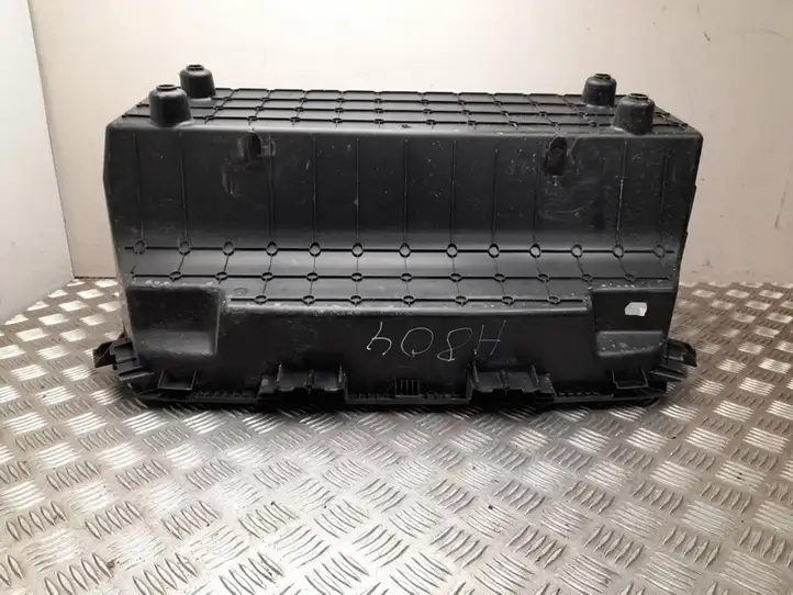 Audi Q8 e-tron (2018 - ) 4KE863362B Бардачок в сборе — фото 3
