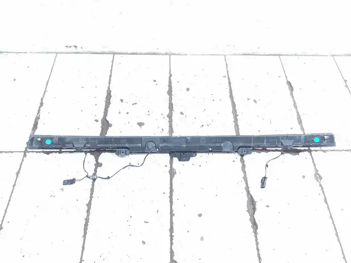 (2020 - ) 32228372 Задний фонарь в крышке багажника — фото 2