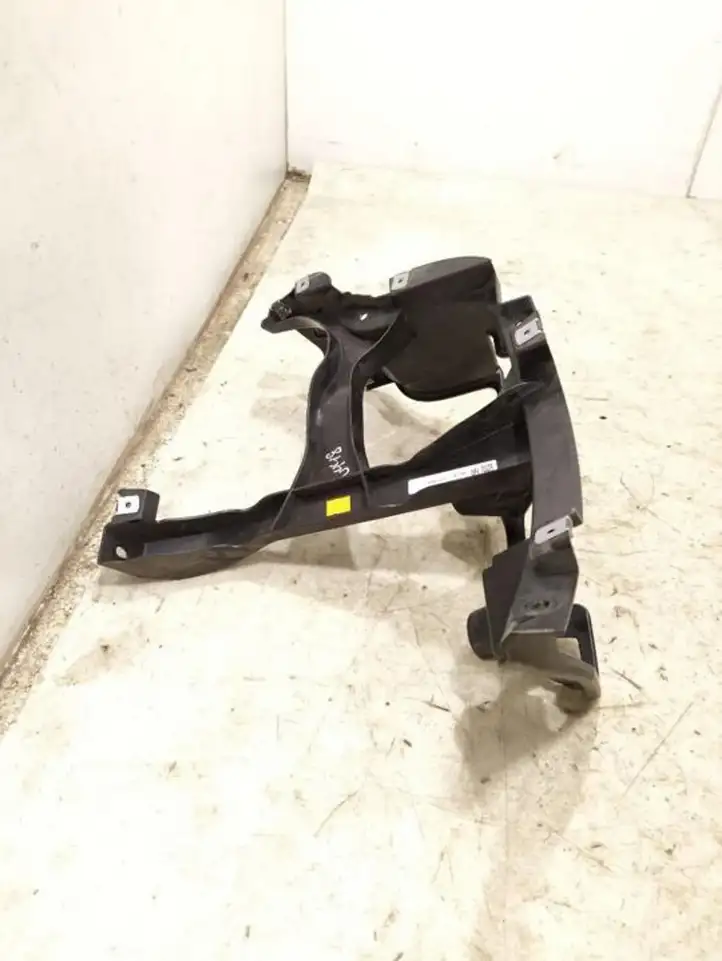 Porsche Taycan 9J1 (2019 - ) 9J1807454 Кронштейн заднего бампера — фото 4