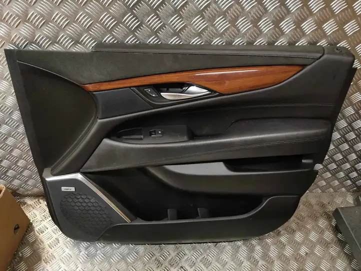 Cadillac Escalade IV (2014 - 2019) 15109705 Обшивка передней двери — фото 1