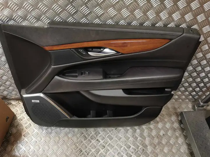 Cadillac Escalade IV (2014 - 2019) 15109705 Обшивка передней двери — фото 4