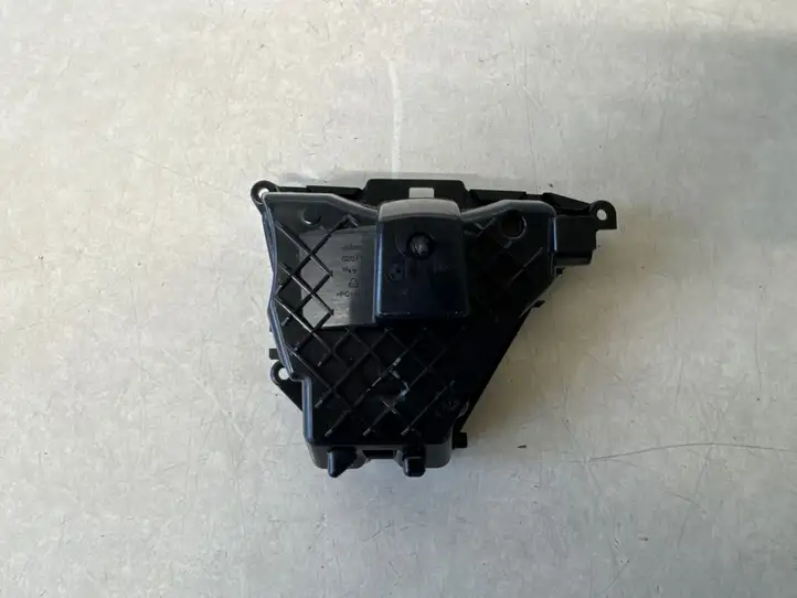 BMW 7 G11 G12 (2015 - 2022) 7398885 Дверная пепельница — фото 3