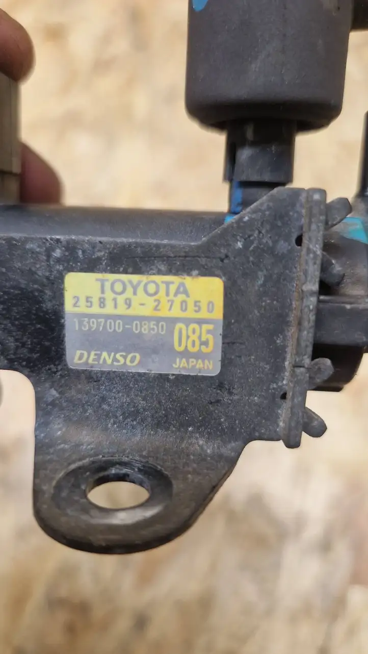 Toyota Corolla Verso E121 (2004 - 2007) 2581927050 Соленоид турбины — фото 4