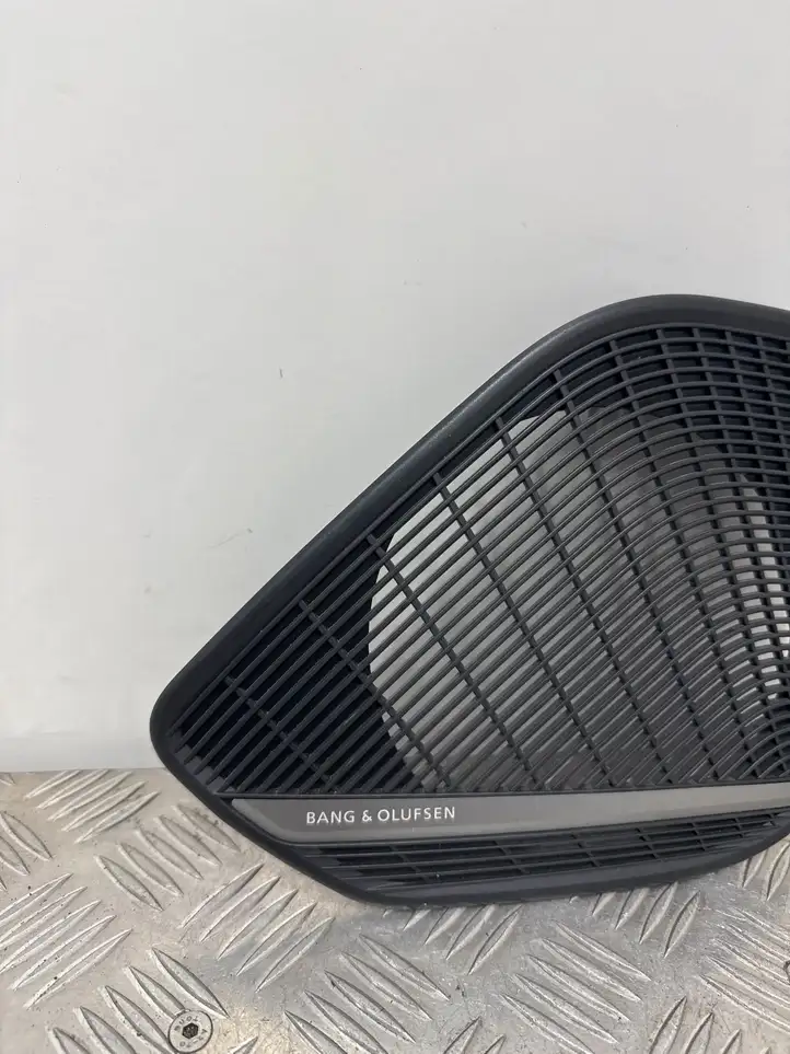Audi A4 S4 B9 (2015 - 2019) 8W0035293 Накладка динамика задней двери — фото 2