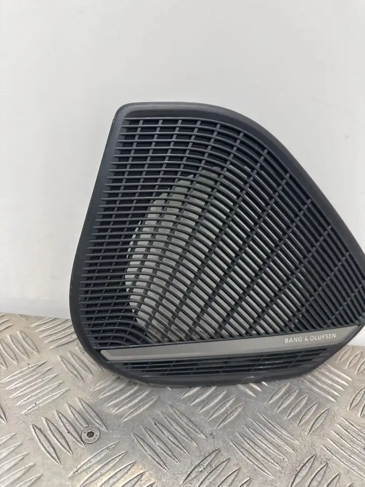 Audi A4 S4 B9 (2015 - 2019) 8W0035294 Накладка динамика задней двери — фото 2