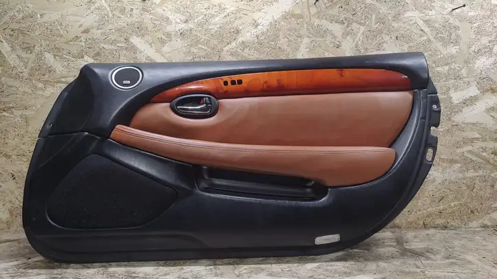 Lexus SC 300 - 400 (2001 - 2010) 6777724040 Обшивка передней двери — фото 1