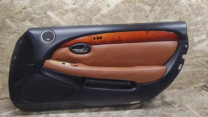 Lexus SC 300 - 400 (2001 - 2010) 6777724040 Обшивка передней двери — фото 2