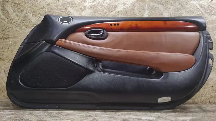 Lexus SC 300 - 400 (2001 - 2010) 6777724040 Обшивка передней двери — фото 3