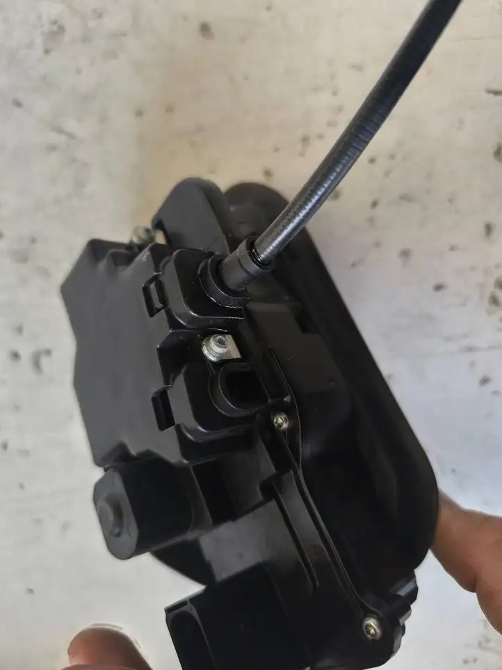 Chevrolet Corvette C7 (2014 - 2019) R23190361 Замок ручки двери — фото 10