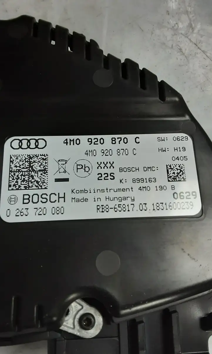 Audi Q7 4M (2015 - ) 4M0920870 Другие приборные щитки — фото 2