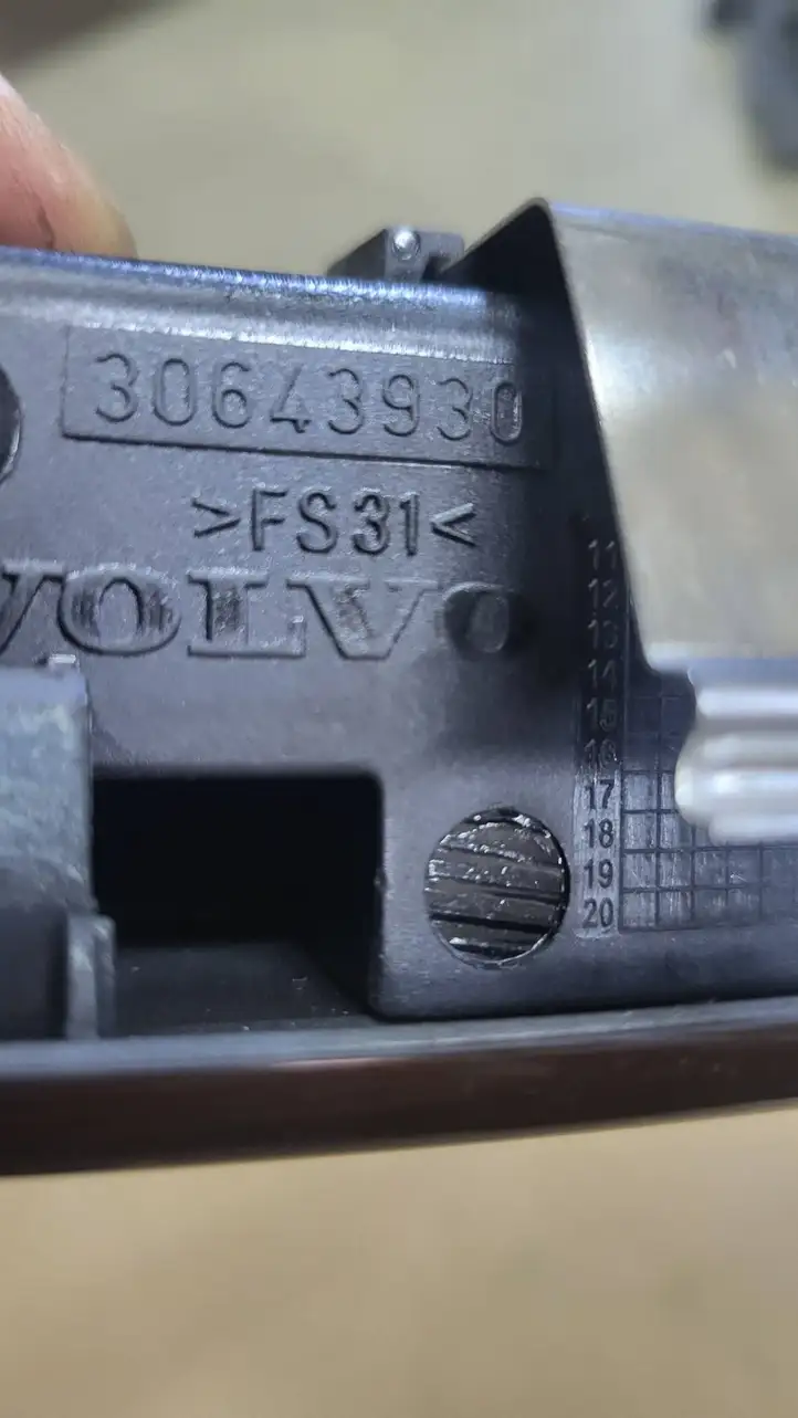 Volvo XC90 (2006 - 2014) 30643930 Задняя пепельница — фото 3