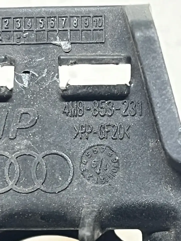 Audi Q8 (2018 - ) 4M8971192C Камера в переднем бампере — фото 5