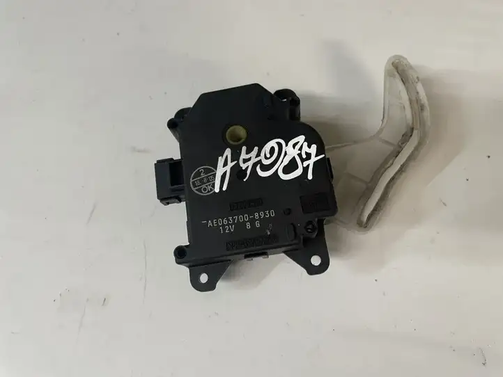 Toyota Corolla Verso AR10 (2004 - 2009) ae0637008930 Двигатель задвижки потока воздуха — фото 1