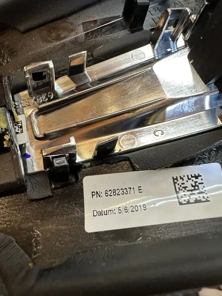 BMW 3 G20 G21 (2019 - ) 62821350A Оплётка рулевого колеса — фото 2