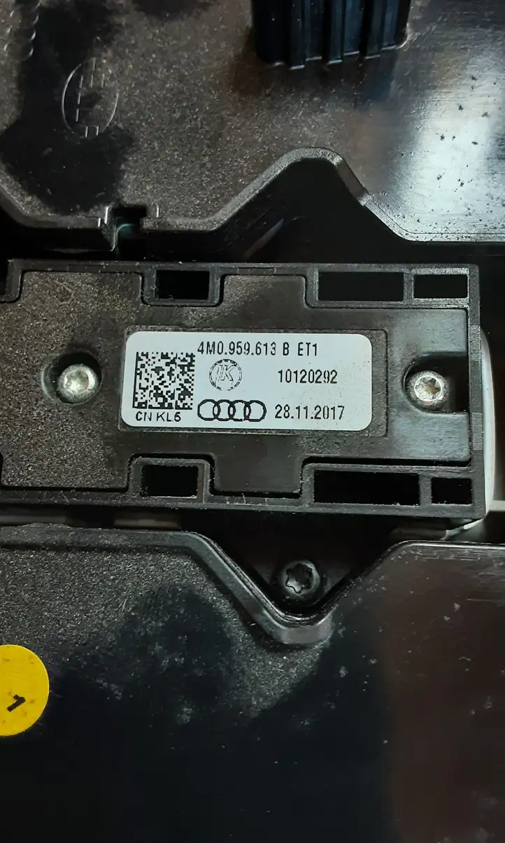 Audi Q7 4M (2015 - ) 4M0947135CT Передняя подсветка — фото 5