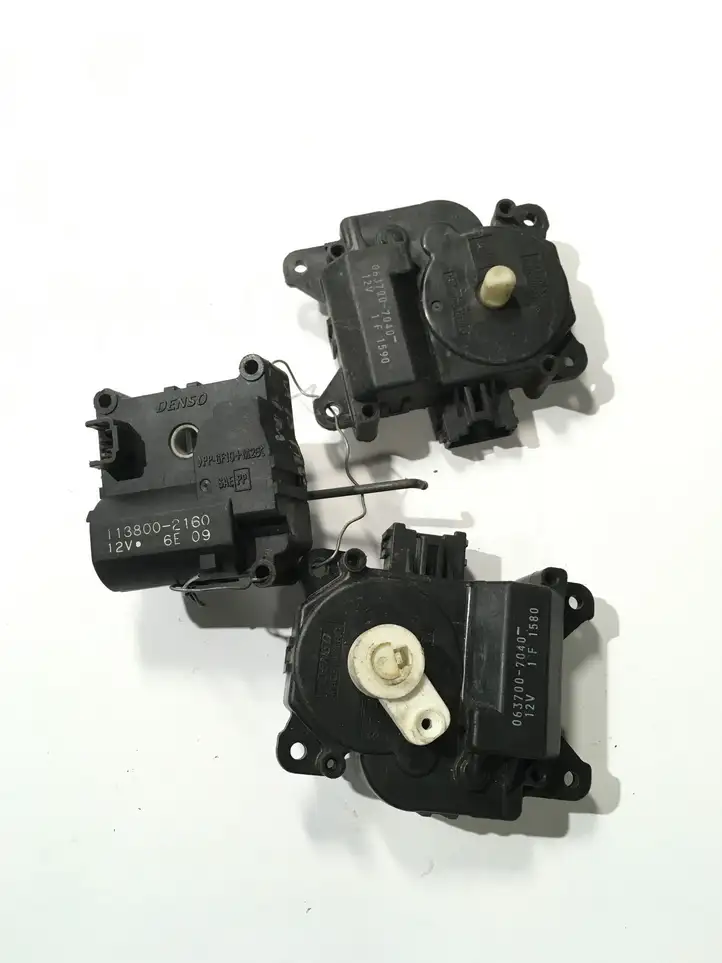 Mitsubishi Pajero (2003 - 2006) 0637007040 Двигатель задвижки потока воздуха — фото 1