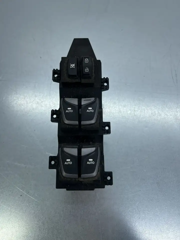 Hyundai Santa Fe (2012 - 2015) 935702W620 Блок кнопок стеклоподъемников — фото 1