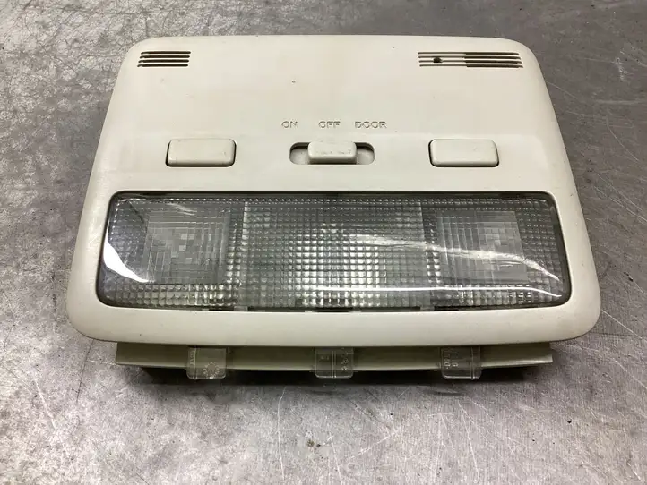 Toyota Corolla Verso AR10 (2004 - 2009) 18290010 Передняя подсветка — фото 1