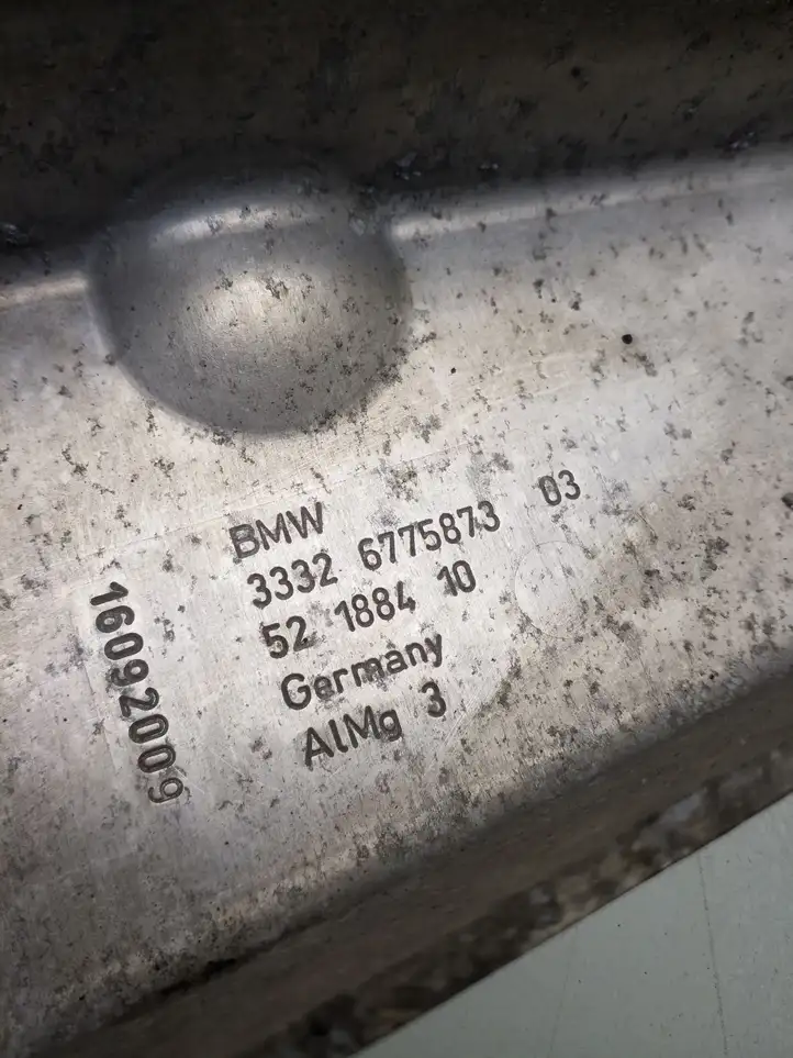 BMW 7 F01 (2008 - 2016) 33326775873 Деталь задней подвески — фото 3