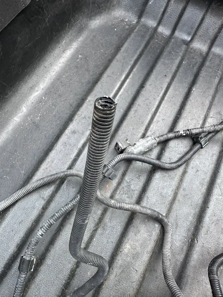 Audi A4 S4 B9 8W (2019 - ) 8W0131960D Трубка подачи AdBlue — фото 3