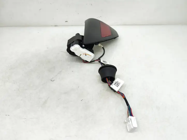 Tesla Model 3 (2017 - 2023) 147884000A Крышка зарядного разъема — фото 4