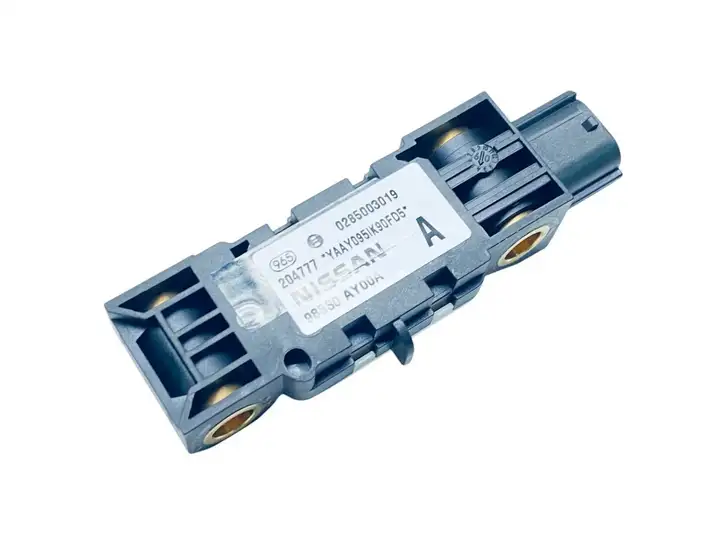 Nissan Note (E11) (2006 - 2014) K8830AY00A Датчик удара SRS — фото 1