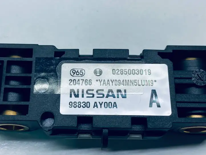 Nissan Note (E11) (2006 - 2014) K8830AY00A Датчик удара SRS — фото 3