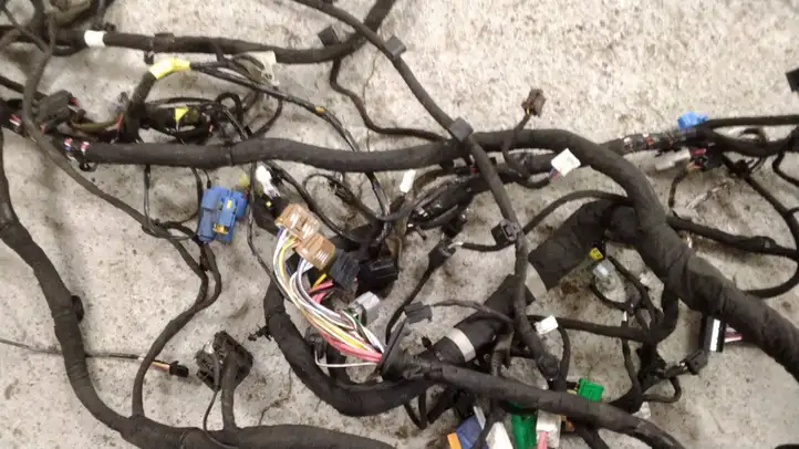 Renault Latitude (L70) (2010 - 2014) 240147697R Прочая электропроводка — фото 15