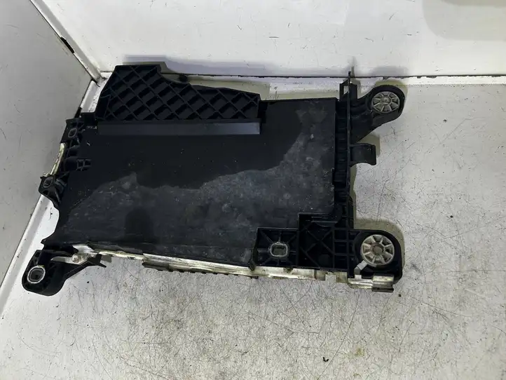BMW 2 F45 (2014 - 2021) 9304350 Ящик аккумулятора — фото 3
