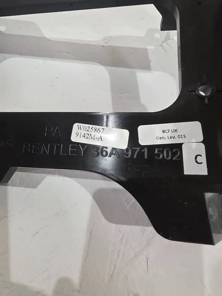 Bentley Bentayga (2015 - ) 36A971502 Кронштейн усилителя звука — фото 5