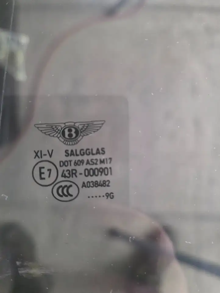 Bentley Bentayga (2015 - ) 36A845025B Стекло задней двери — фото 3