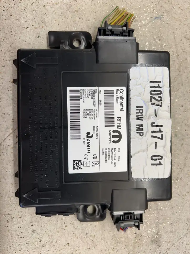 Jeep Compass (2017 - ) 68411099AA Блок бесключевого доступа — фото 1