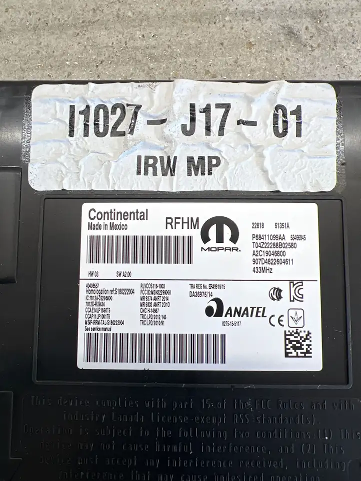 Jeep Compass (2017 - ) 68411099AA Блок бесключевого доступа — фото 3