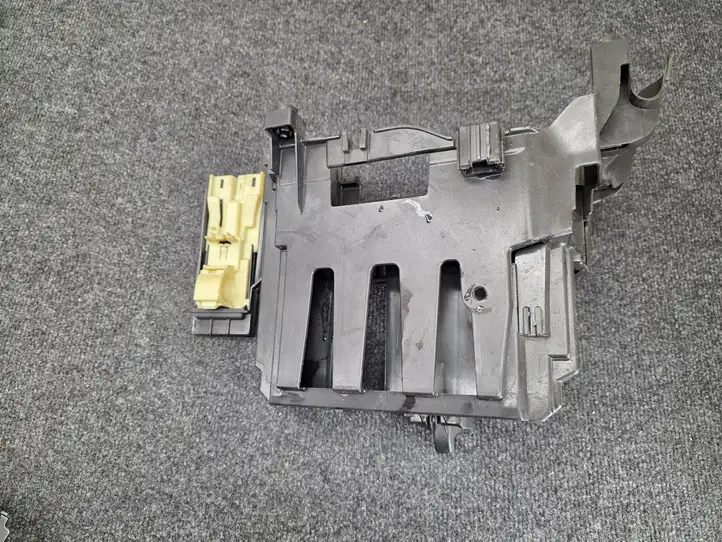 BMW 4 G22 G23 G24 G26 (2020 - ) 9454102 Кронштейн ЭБУ двигателя — фото 6
