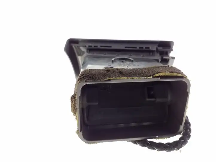 Audi A4 S4 B6 8E 8H (2000 - 2006) 8E0820902F Боковой воздушный дефлектор — фото 2