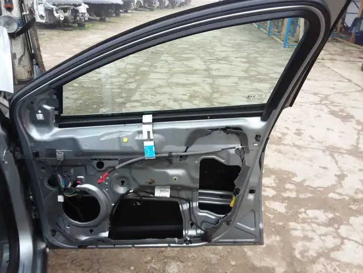 Ford Mondeo MK IV (2007 - 2014) Дверь — фото 2