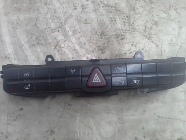 Mercedes-Benz Vito Viano W639 (2003 - 2010) 6395450307 Включатель аварийных фонарей — фото 1