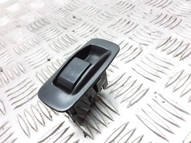 Toyota Corolla Verso AR10 (2004 - 2009) 848100F010 Блок кнопок стеклоподъемников — фото 1