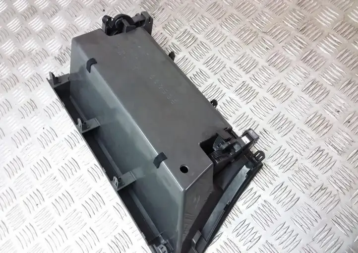 Toyota Prius+ (ZVW40) (2011 - 2018) 5544047020 Бардачок в сборе — фото 6