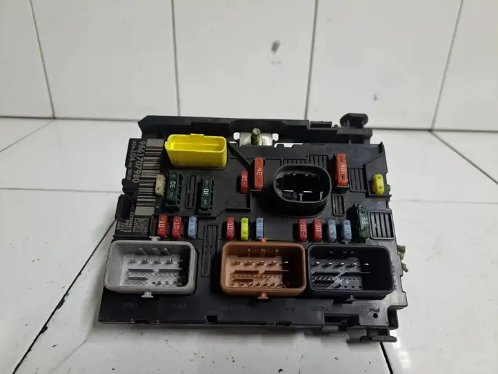 Peugeot 307 (2005 - 2008) 9661707980 Модуль управления BSM — фото 1