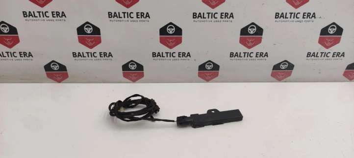 9220831 BMW 3 GT F34 Interjero komforto antena