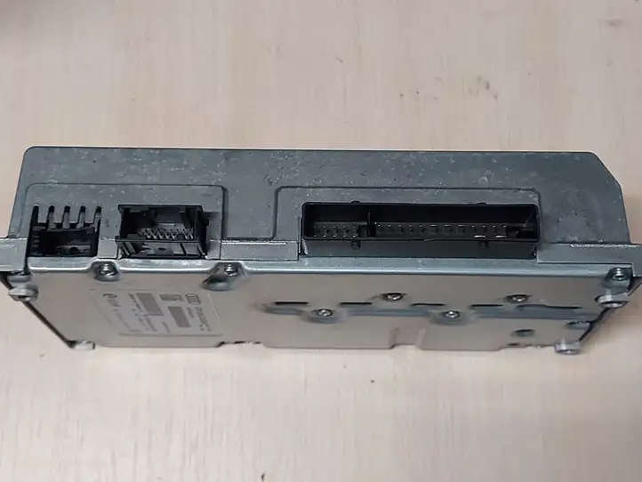Audi A4 S4 B8 8K (2007 - 2011) 8T0035223AK Усилитель звука — фото 2