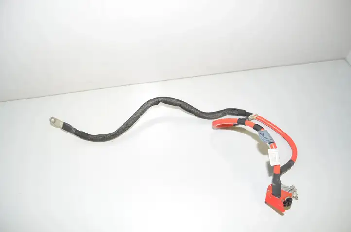 BMW 3 G20 G21 (2019 - ) 8704706 Плюсовой провод аккумулятора — фото 3