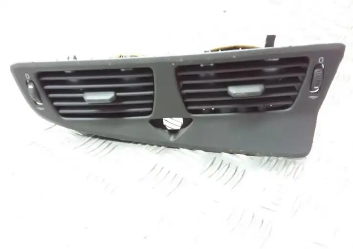 Volvo V70 (2000 - 2004) 3409374 Центральный воздушный дефлектор — фото 5