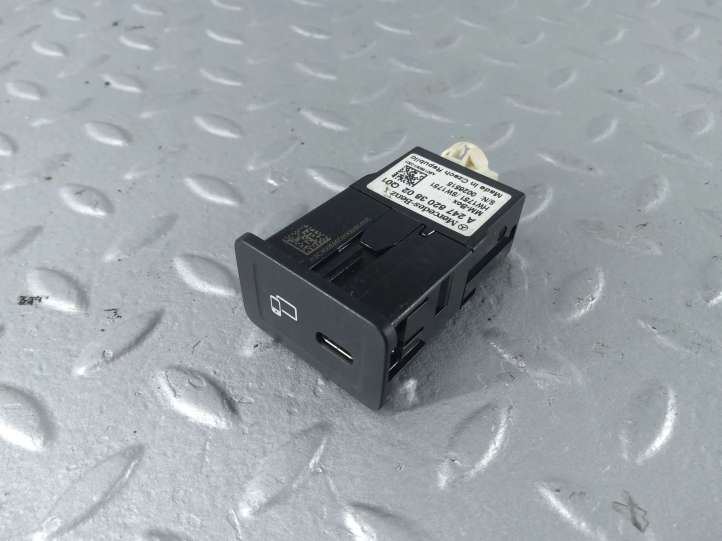 A2478203802 Mercedes-Benz A W177 USB jungtis